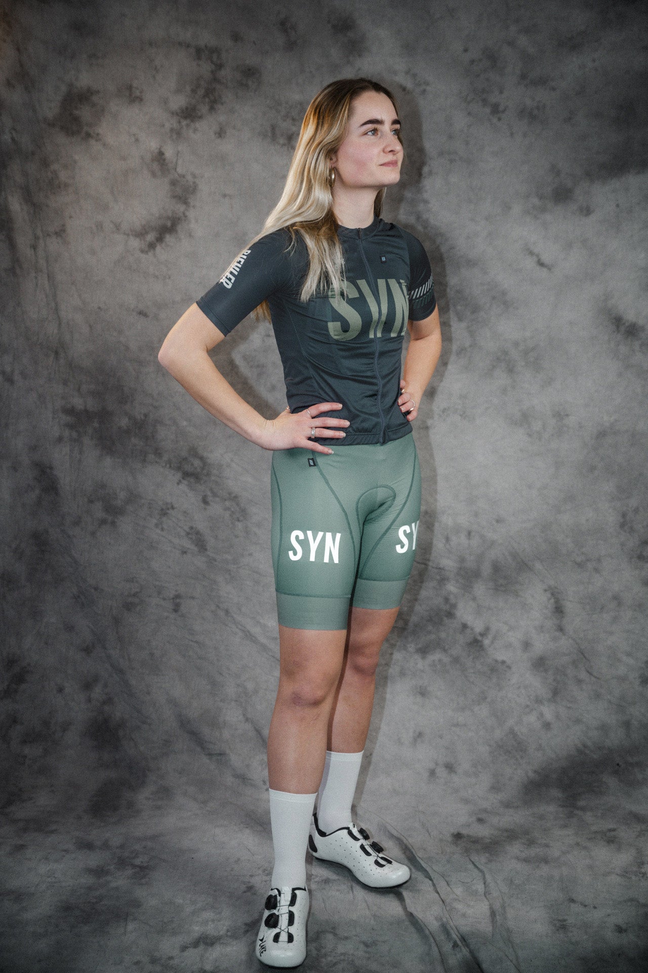 SYN - Training Bib Shorts - Sage - Full Outfit - Nürnberg Deutschland