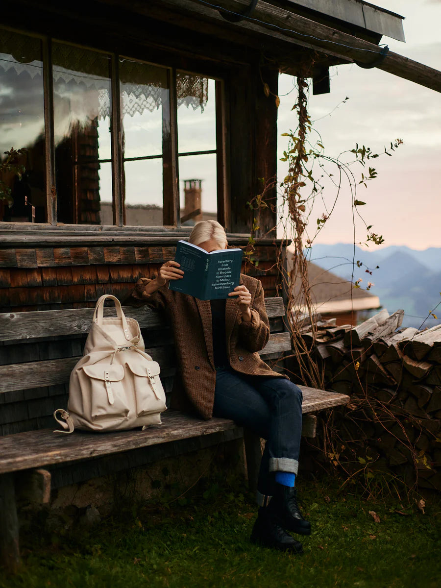 Montamont - Vorarlberg - English - Nuremberg Germany - Woman reading