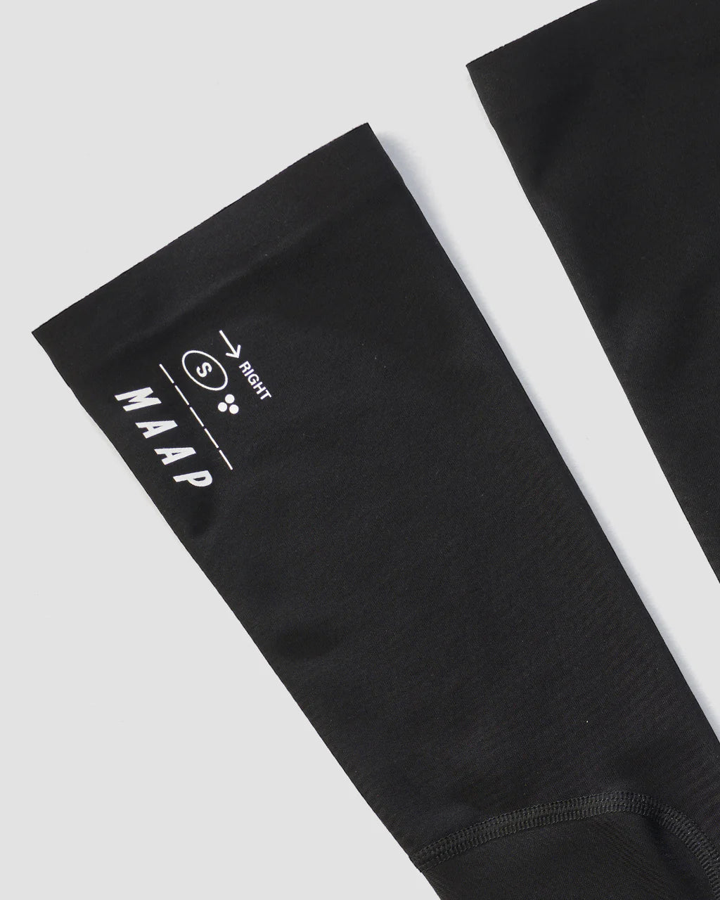 MAAP - Cycling Arm Warmers - Black - Nuremberg Germany - Detail