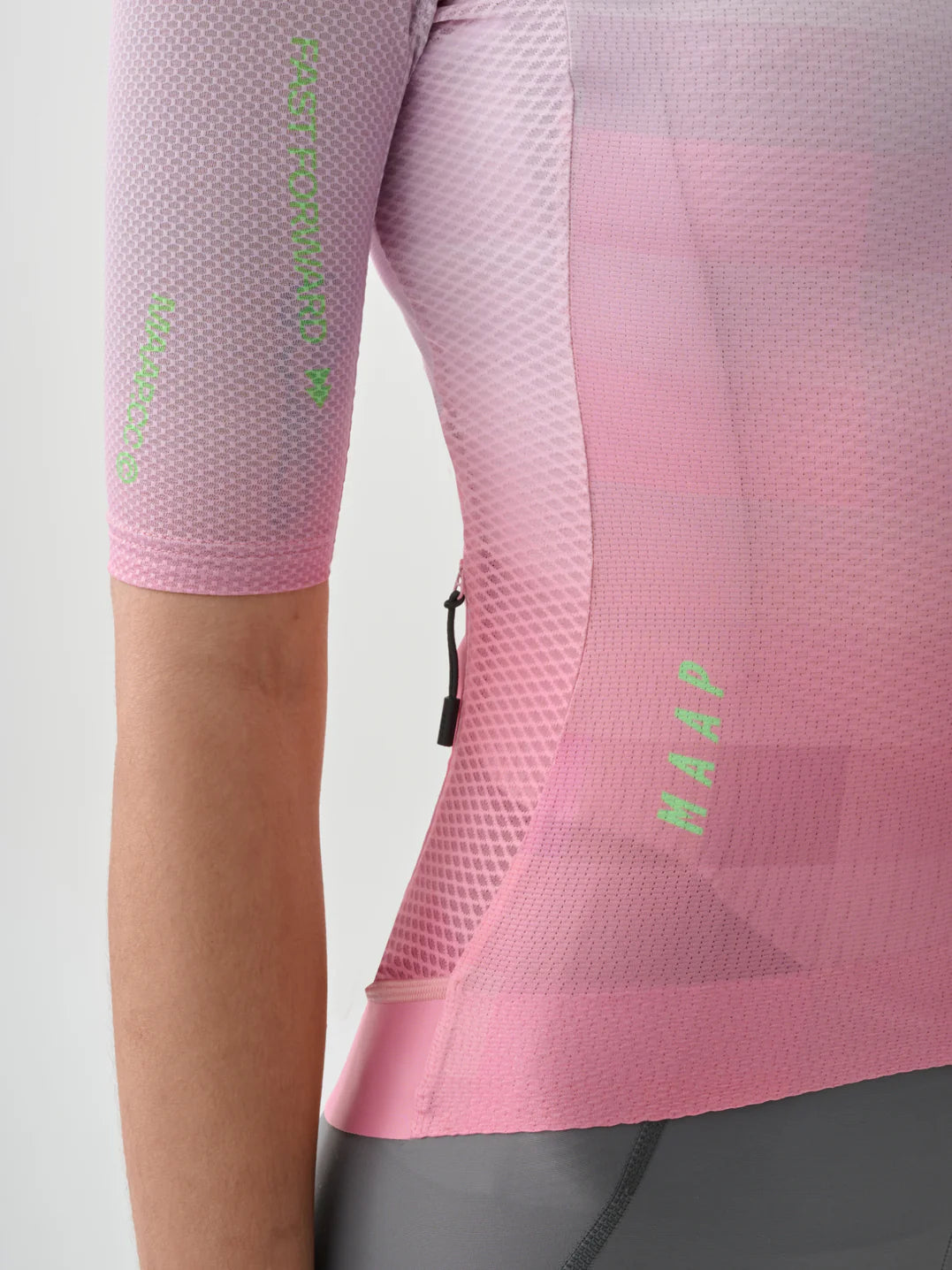MAAP - Women's Pro Air Jersey 3.0 - Rosa - Nuremberg, Germany - Side detail