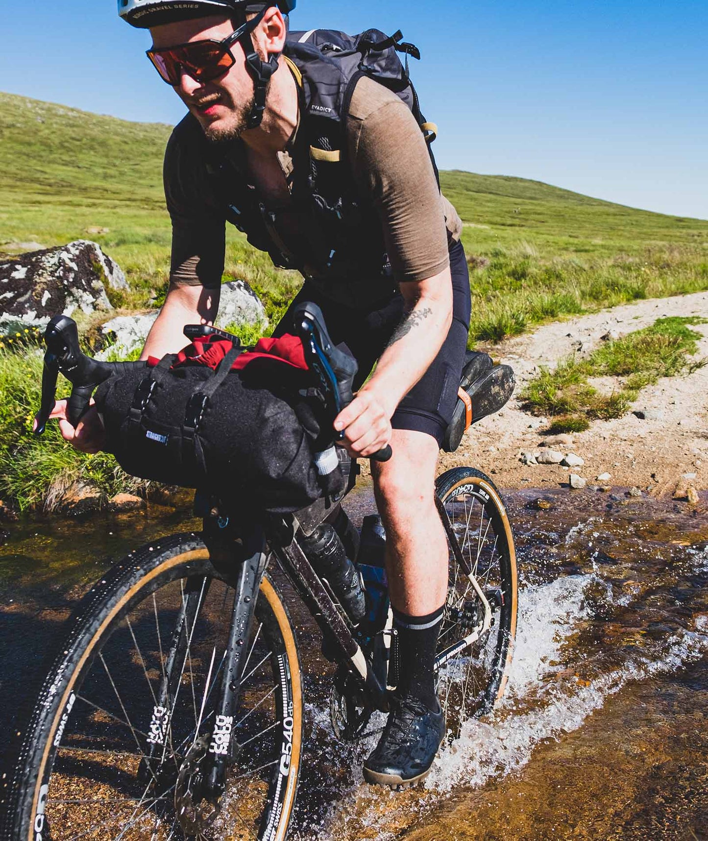 QUOC - Gran Tourer Cycling Shoes - Black Gum - Nuremberg, Germany - On bike on model