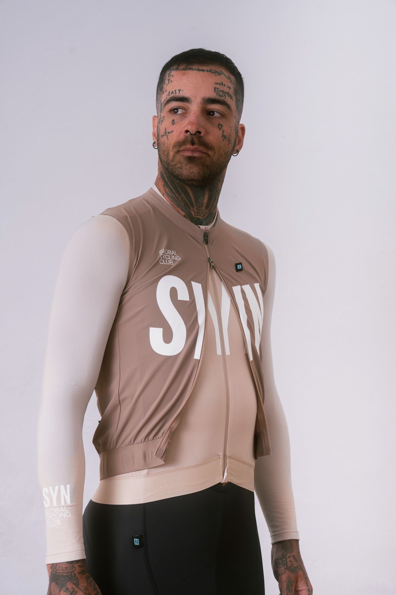 SYN - Men's Training Vest 2.0 - Nomad - Nuremberg, Germany - Two-way Zipper