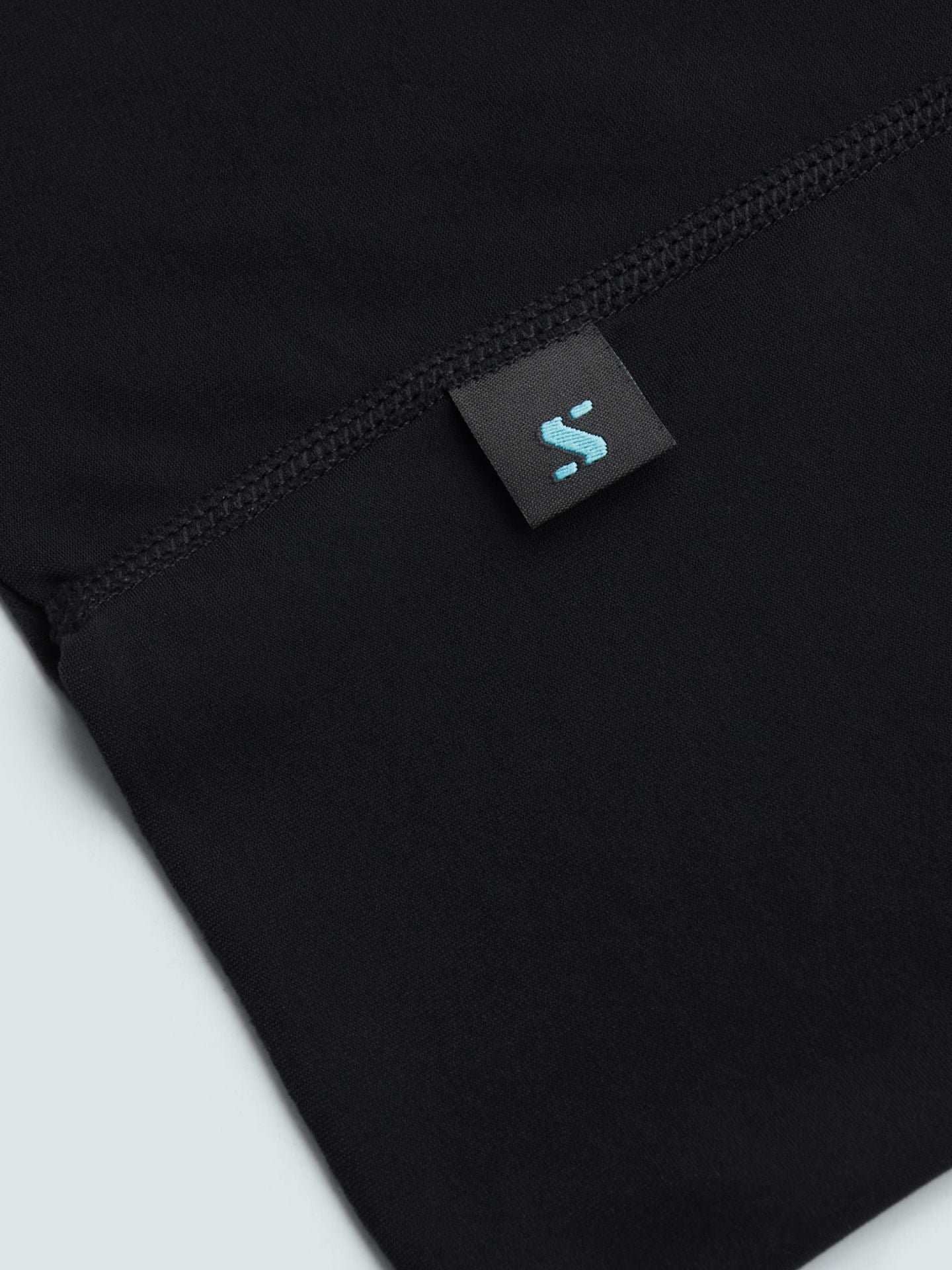 SYN - Thermal Neck Warmer - Black - Nuremberg, Germany 