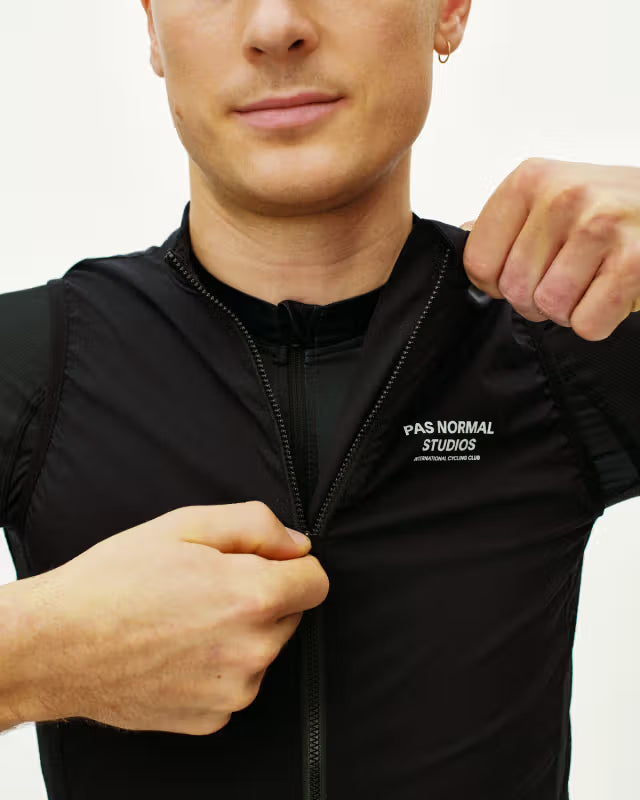 Pas Normal Studios - Mechanism Stow Away Gilet - Black