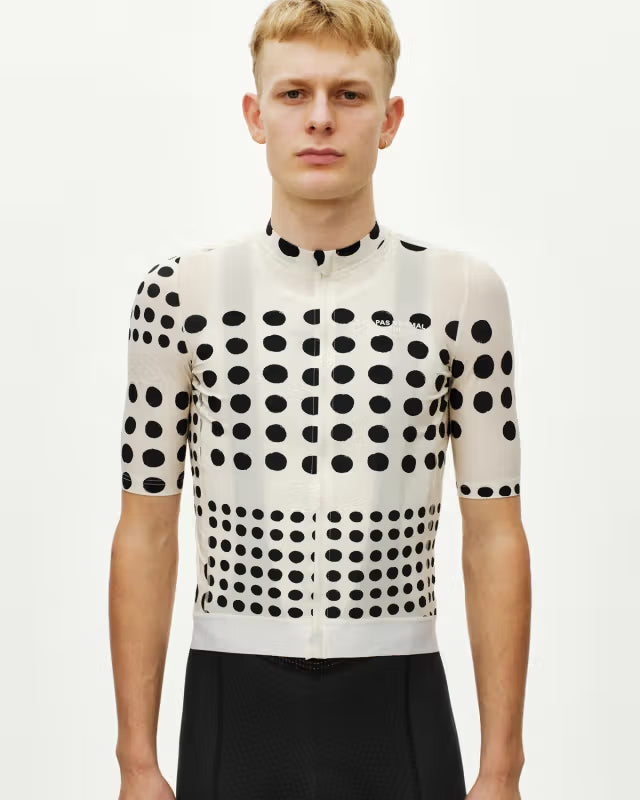 Pas Normal Studios - Essential Trikot für Herren - Dot Off White