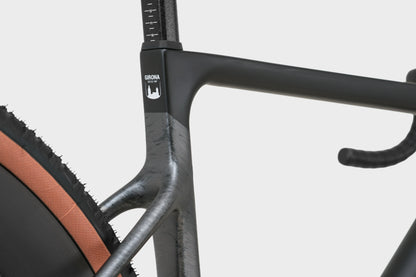 Megamo - Silk SLR 2026