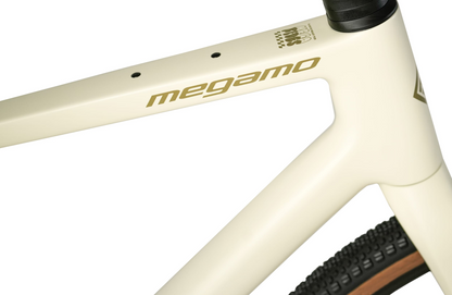 Megamo - West 2026 - Sand