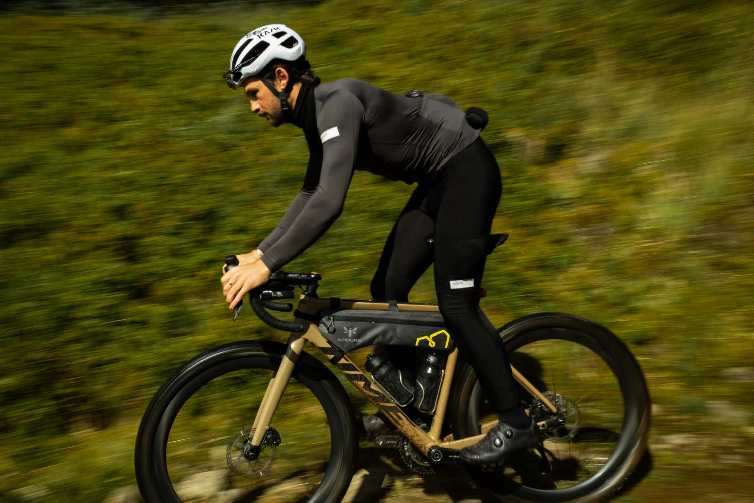 APIDURA - Expedition Frame Pack (5L TALL) - Nuremberg, Germany - full view on bike