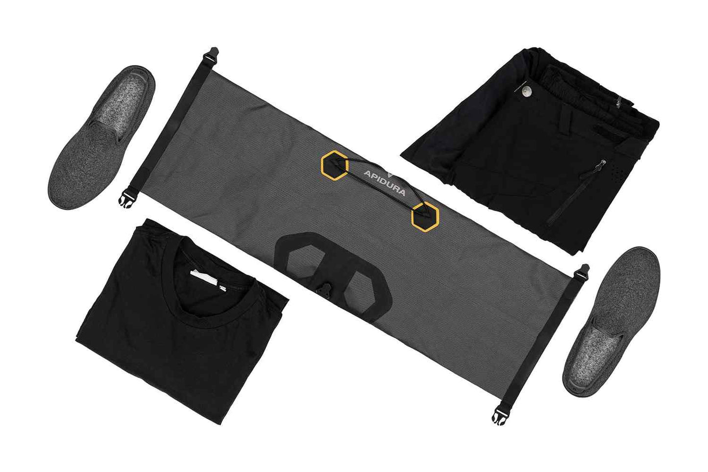 APIDURA - Expedition Handlebar Pack (9L) - Nuremberg, Germany - Packing overview