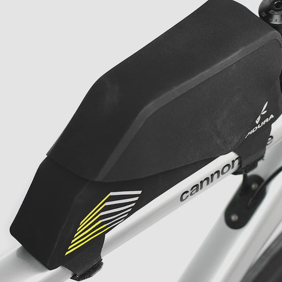 APIDURA - Racing Top Tube Pack (0.5L) - nuremberg, germany - video