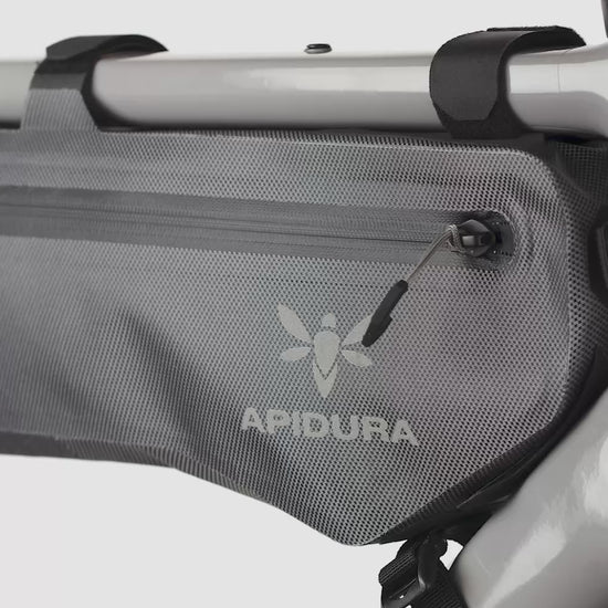 APIDURA - Expedition Frame Pack (5L TALL) - Nuremberg, Germany - video 