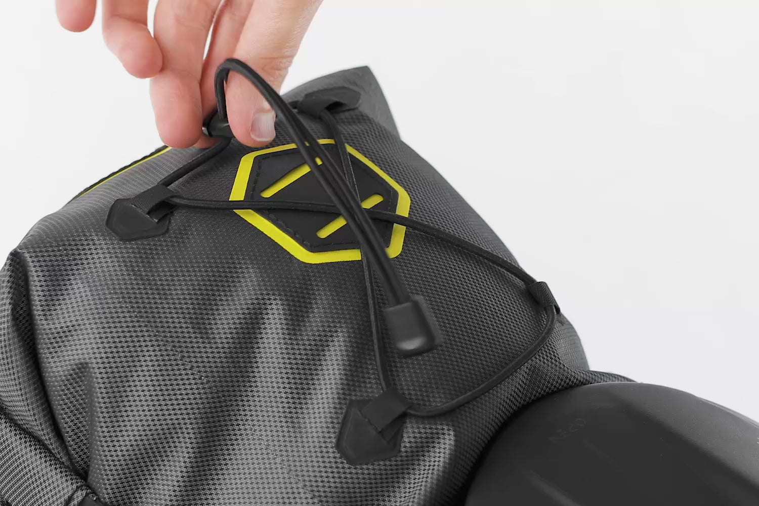 APIDURA - Expedition Saddle Pack (14L) - Nuremberg Germany - Video