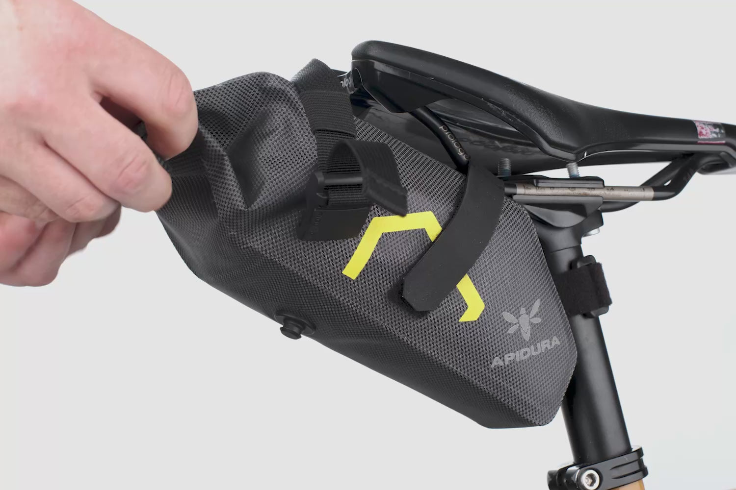 APIDURA - Expedition Tool Pack (1L) - nuremberg, germany - video