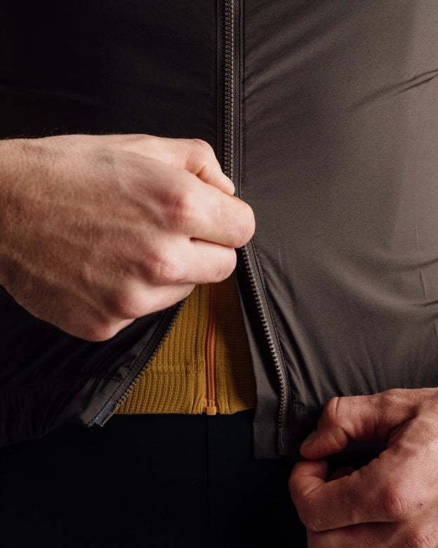 ISADORE - Men's Wind Gilet - Mulch - Nuremberg, Germany